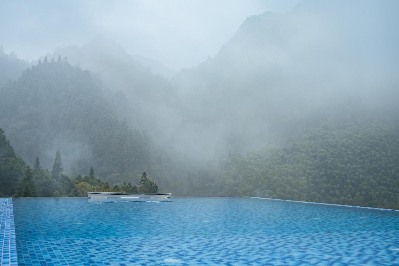 Hilltop House Resort Zhangjiajie Bagian luar foto