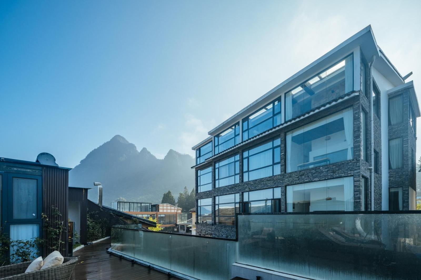 Hilltop House Resort Zhangjiajie Bagian luar foto