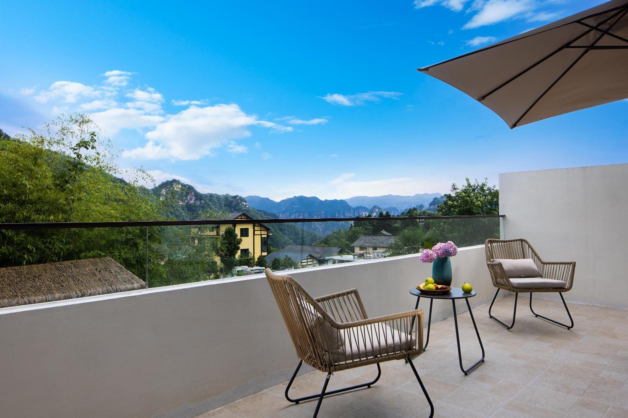 Hilltop House Resort Zhangjiajie Bagian luar foto