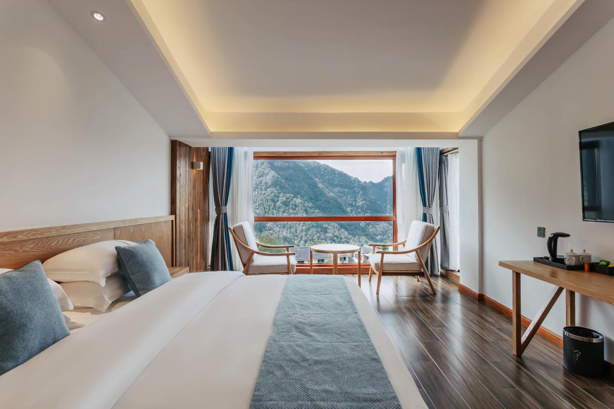 Hilltop House Resort Zhangjiajie Bagian luar foto