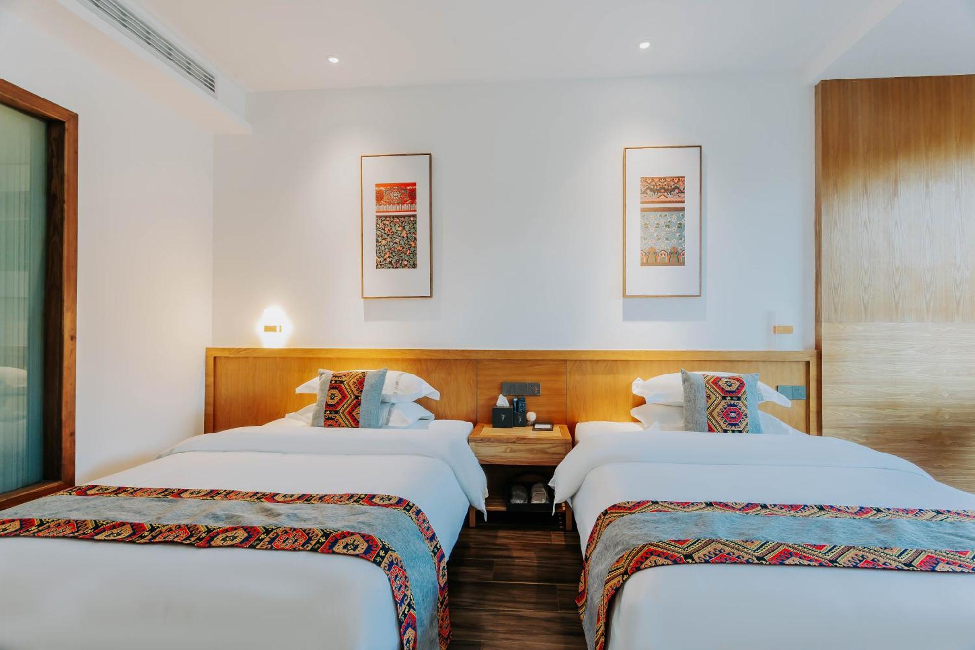 Hilltop House Resort Zhangjiajie Bagian luar foto