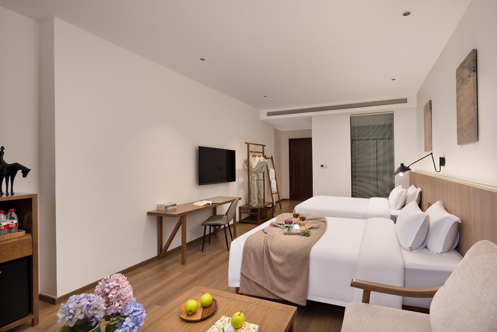 Hilltop House Resort Zhangjiajie Bagian luar foto